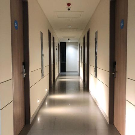 Citrip Hotel Simpang Lima Semarang Exterior foto